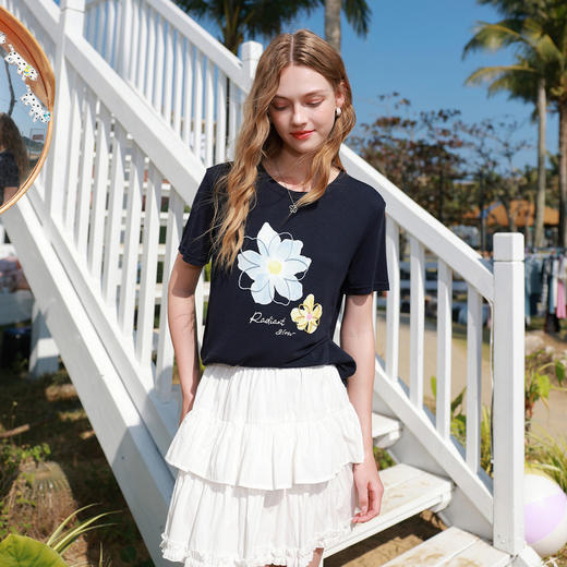 【莱赛尔】三彩2026夏季新款休闲花朵印花T恤圆领短袖套头衫上衣M 商品图3