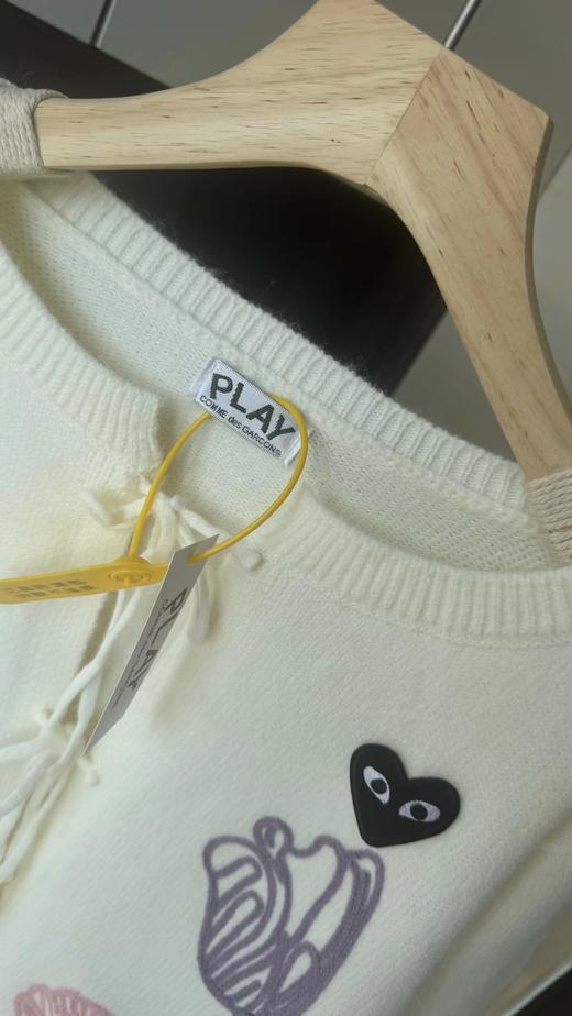 F031819春日氛围感软糯亲肤宽松落肩防风保暖刺绣针织V领开衫 商品图2