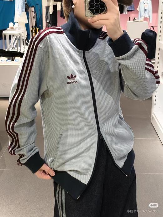 F031809刺绣三条杠织带撞色螺纹拼接复古休闲华夫格立领开衫外套 商品图4