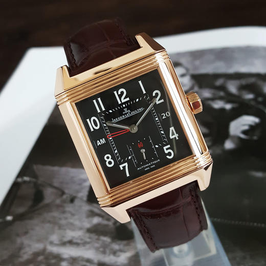 【95新】Jaeger-LeCoultre 积家Q7002620自动机械机芯日期显示、双时区35*50.5MM（含表耳 男款）翻转系列18K玫瑰金090326TJ42 商品图3