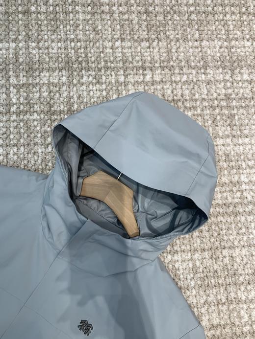 点此购买 可隆春秋季男士GORE-TEX防风防泼水薄绒款冲锋衣夹克 ye 342612 商品图12