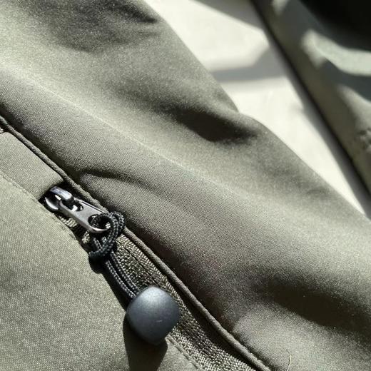F031882早春户外软壳防水男士立领薄款轻量外套 商品图8