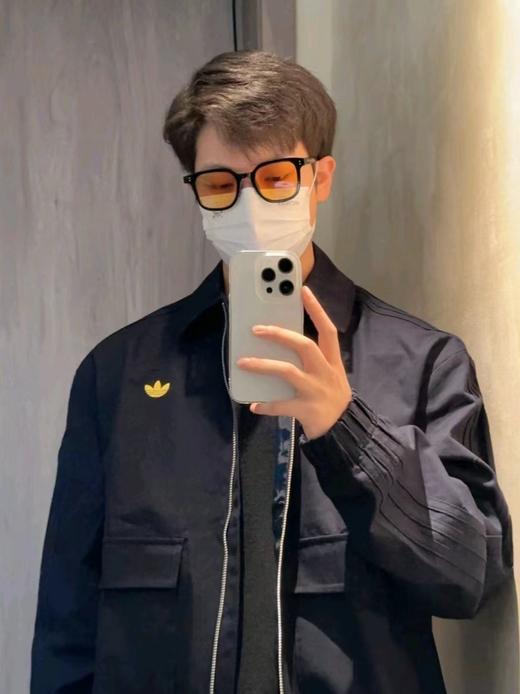 F031825纯色金标刺绣品牌Logo翻领拉链长袖工装夹克外套 商品图3