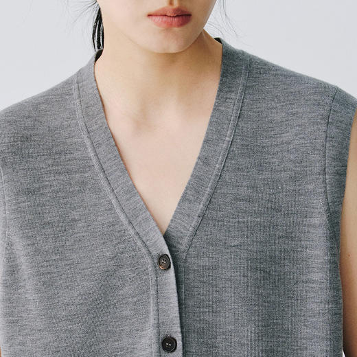 东黎 • 万物复苏 卓然 女士春夏V领马甲 6039 商品图7