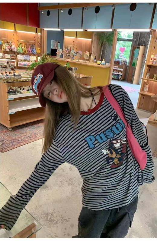 F031822日系复古温柔氛围休闲随性酒红色罗纹圆领卡通条纹T恤 商品图10