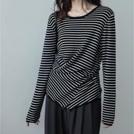 佐姿莎 法式交叉侧系扣收腰针织衫 不规则独特交叉设计 优化身材比例 视觉收腰腹 显高显瘦 商品图3