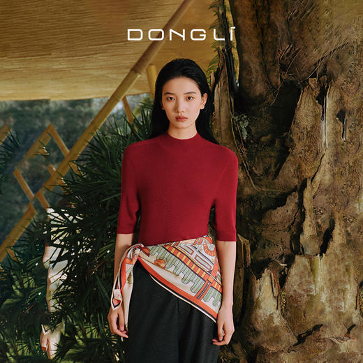 东黎 • 万物复苏 一叶知苏 山羊绒桑蚕丝 女士春季高领套衫 6001 商品图0