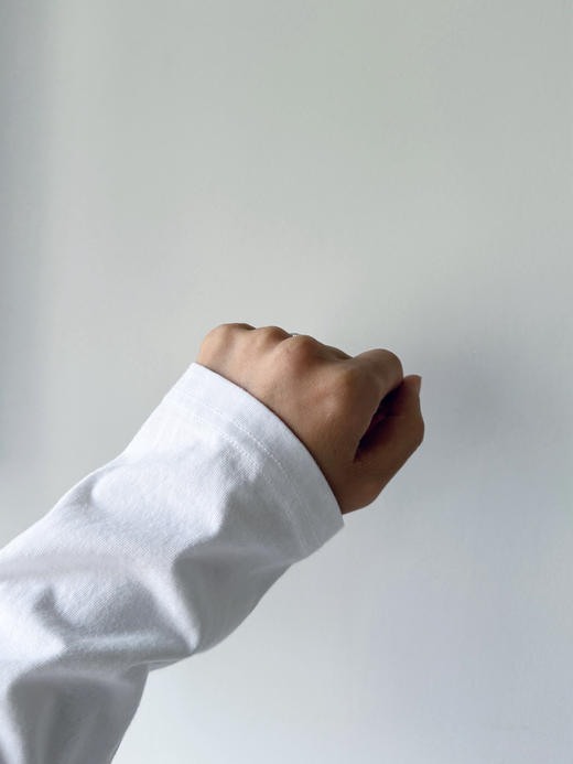 衣橱全勤搭子-下摆开叉圆领长袖T【包邮+三天无理由退换】 商品图10