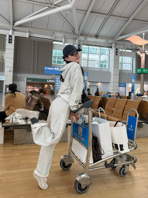 DUO智仙生 sportique芝麻灰柔柔运动帽衫和长裤 商品图1