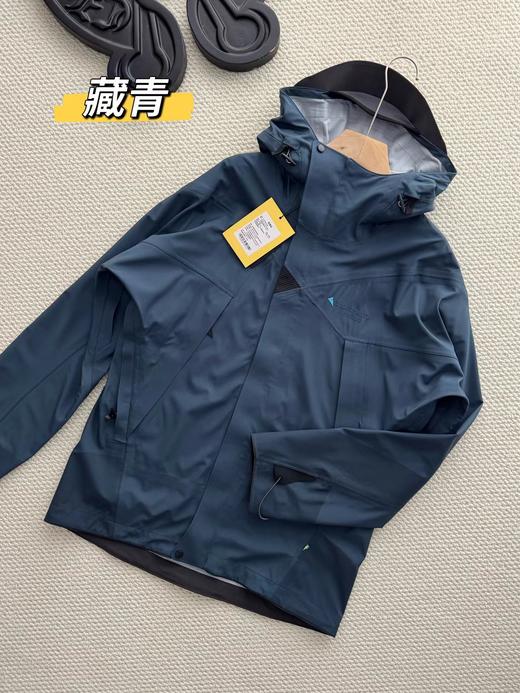 F0318124巨人岛户外运动斜向主拉链立体剪裁硬壳冲锋衣男款 商品图4