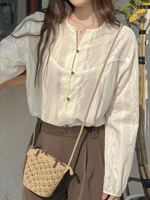 F031860早春新款法式圆领花纱重工刺绣拼接花边百搭衬衫满幅刺绣衬衫 商品图11