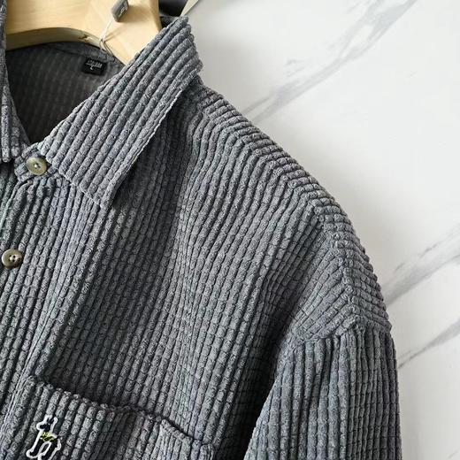 F031842春秋新款男士灯芯绒复古纯色宽松条纹衬衫上衣 商品图12