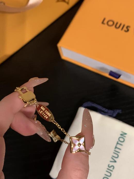 F0318112小众设计四叶草复古老钱流行粉贝母五花手链 商品图7