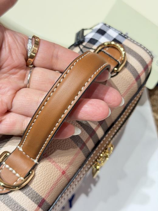 Burberry新款格纹 Vanity 包 商品图12