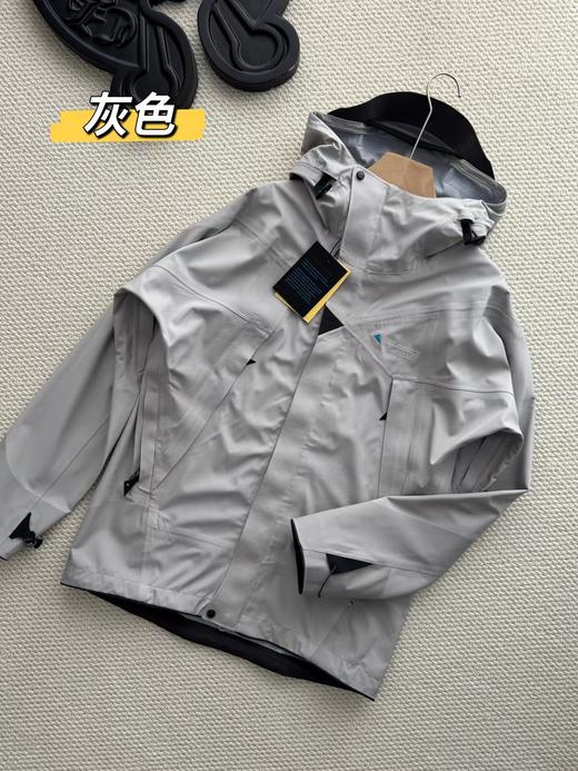 F0318124巨人岛户外运动斜向主拉链立体剪裁硬壳冲锋衣男款 商品图5