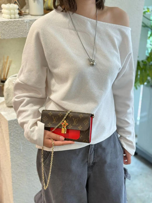 LV Flower Compact 花卉 挂锁 老花拼皮 钱包 商品图2