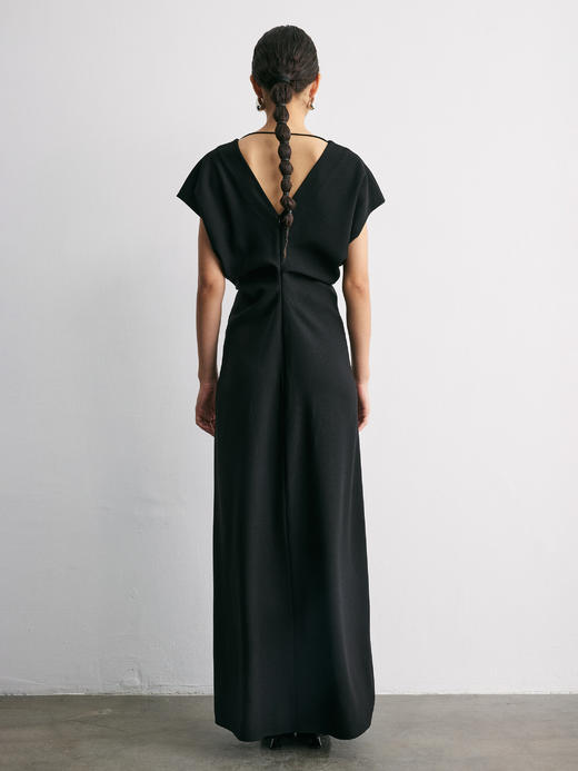 YANYI CHANG｜91830071 大V领立裁收腰连衣裙 [ 黛墨黑 ] 商品图3