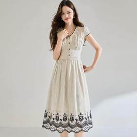 「高货sh」全新升级【铂金会员358/天猫479/差价121】(05707)洛诗琳法式重工刺绣连衣裙女2026新款条纹V领收腰衬衫裙