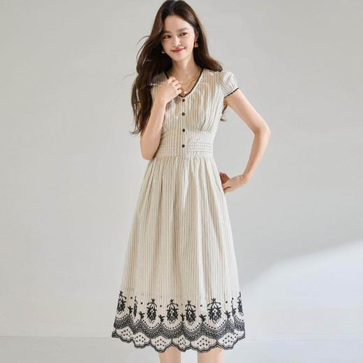 「高货sh」全新升级【铂金会员358/天猫479/差价121】(05707)洛诗琳法式重工刺绣连衣裙女2026新款条纹V领收腰衬衫裙 商品图0
