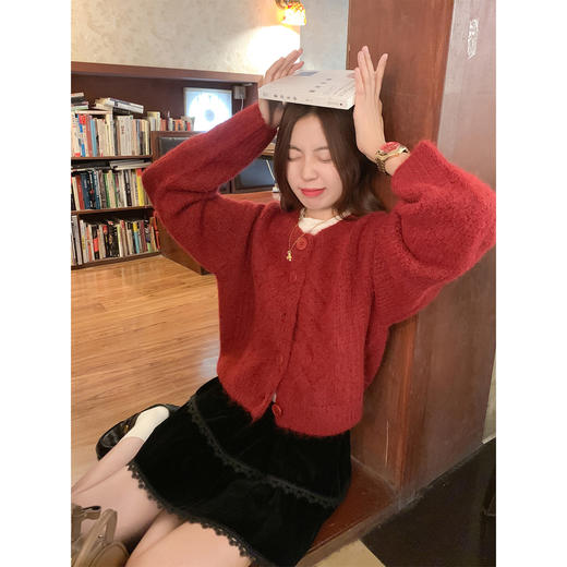 <曾小咸推荐>3.19现货秒杀 ！微信超特价！韩系短款毛衣 日常179.99 立减90 秒杀89.99！！半裙 秒杀69.99！！ 商品图3