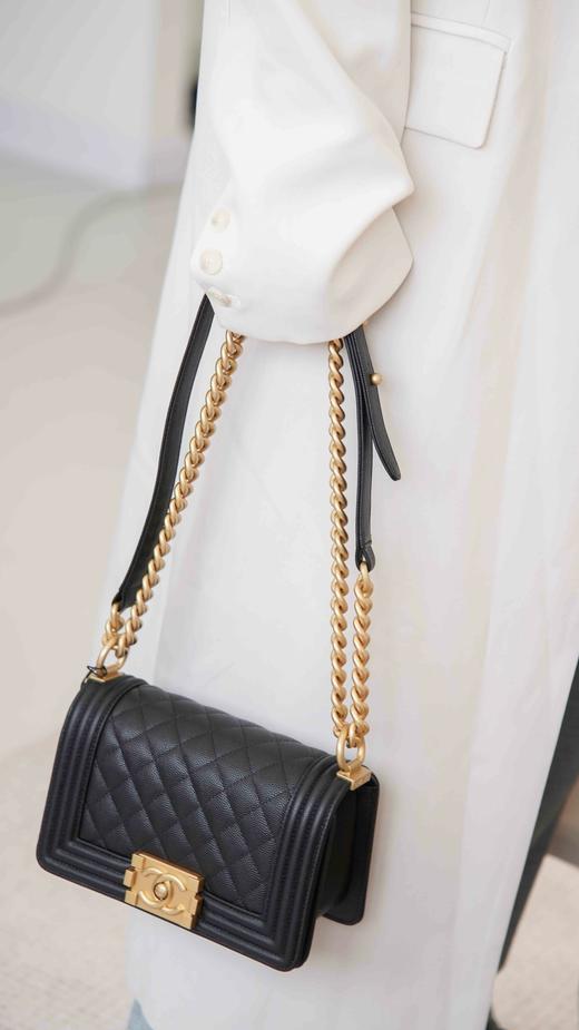 香奈儿 Leboy小球纹 单肩斜挎包 黑金小/中号 商品图5