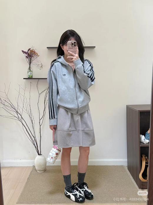 F031850春季新款简约百搭落肩款连帽华棉开衫卫衣外套 商品图11