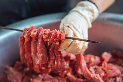 西双版纳傣家传统炭烤牛肉干 劲道好口感傣家传统工艺制作 版纳本地散养小黄牛 商品图13