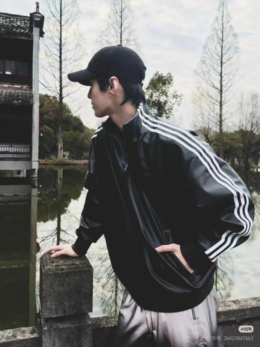 F0318109韩版仿皮立领美式复古三道杠学院风皮衣夹克外套 商品图11