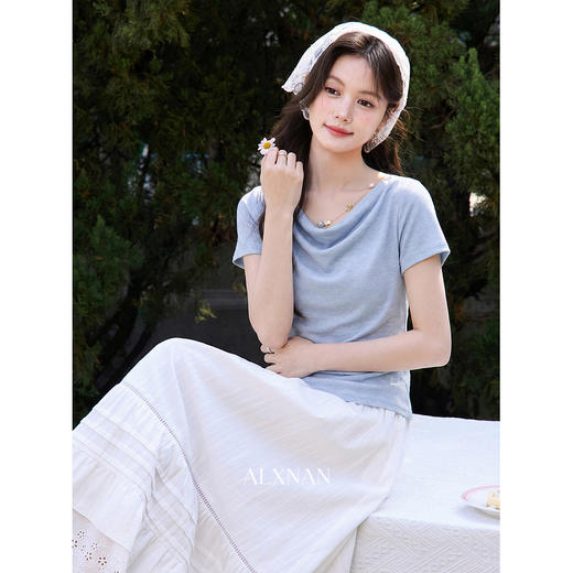 鹿向南「铃兰浅语」蓝色小众设计感荡领短袖T恤女夏新款显瘦上衣 商品图4