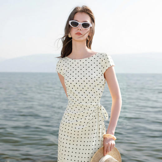 三彩2026夏季新款法式浪漫不规则收褶波点连衣裙A字长裙短袖M 商品图2