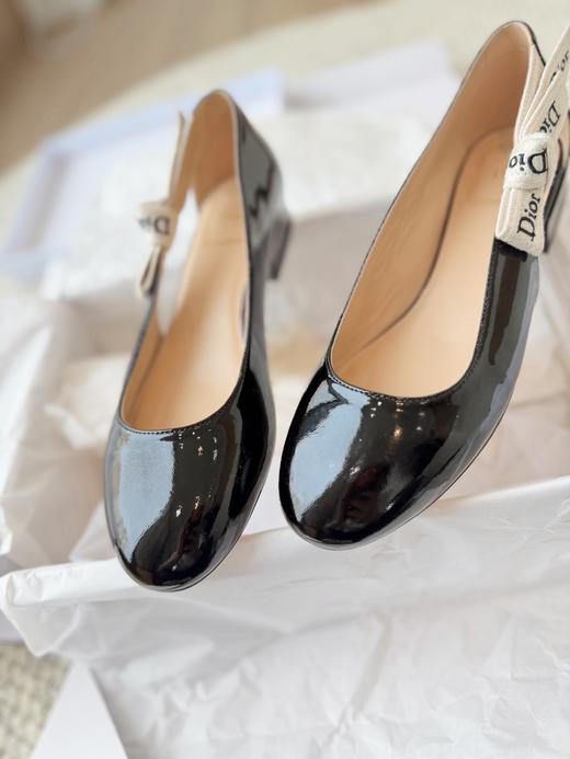 迪奥 26春夏新款漆皮绑带粗跟鞋（MM） 商品图2