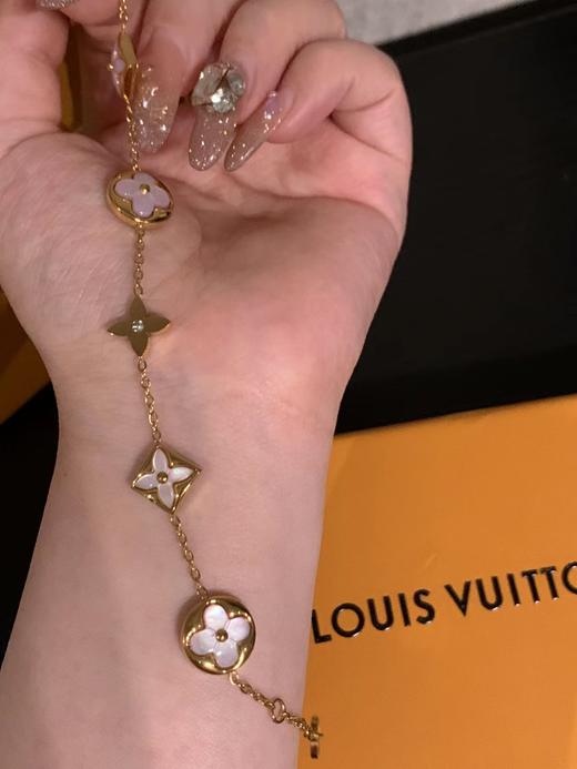 F0318112小众设计四叶草复古老钱流行粉贝母五花手链 商品图2