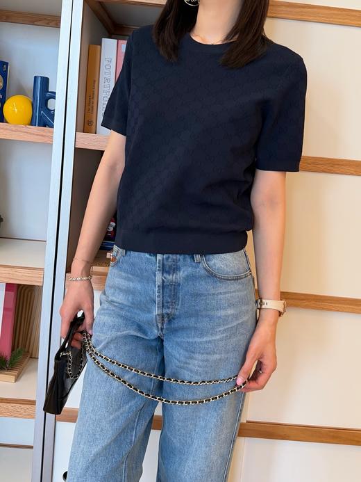 古驰 26春夏重磅上线🆕 藏蓝色字母提花针织短袖 商品图4