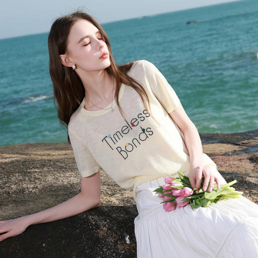 三彩2026夏季新款撞色字母绣花短袖针织衫圆领套头轻薄上衣简约M 商品图2