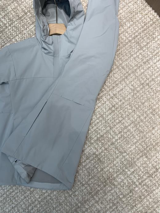 点此购买 可隆春秋季男士GORE-TEX防风防泼水薄绒款冲锋衣夹克 ye 342612 商品图13