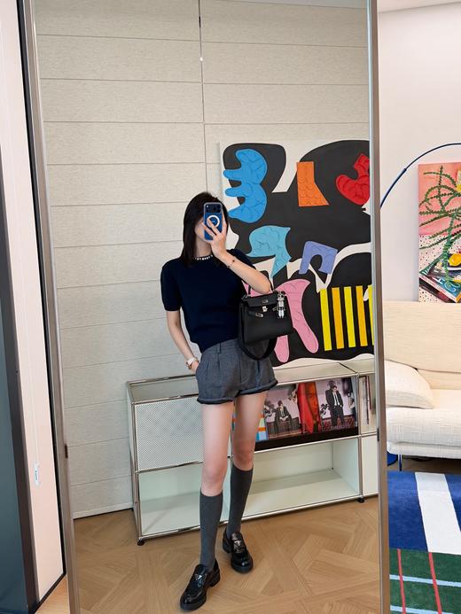 普拉达 最新款灰色扭扭短裤 商品图2