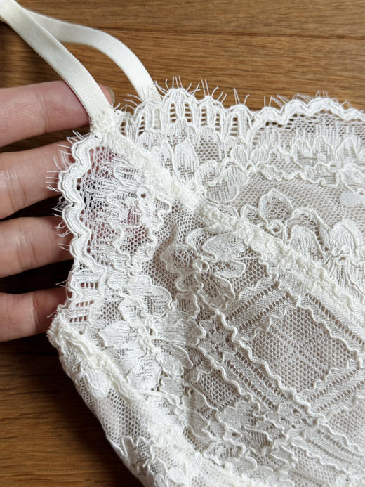 26春夏-绝美bi入！睫毛蕾丝美背/带胸垫吊带 商品图10