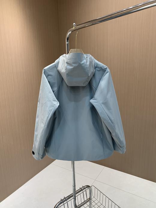 点此购买 可隆春秋季男士GORE-TEX防风防泼水薄绒款冲锋衣夹克 ye 342612 商品图3