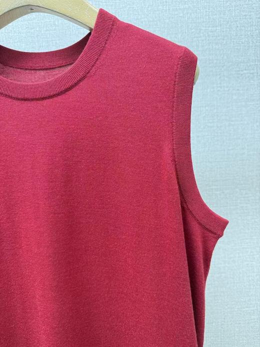 圆领羊毛背心 商品图9