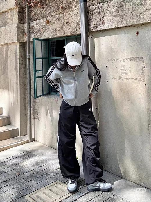 F031850春季新款简约百搭落肩款连帽华棉开衫卫衣外套 商品图7