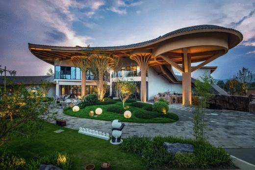 周末不加价【成都周边田园私汤·青城朴舍】¥389抢住精选私汤房，享儿童乐园、草坪露营等，宠物友好！沉浸式遛娃，玩转青城好去处！ 商品图0