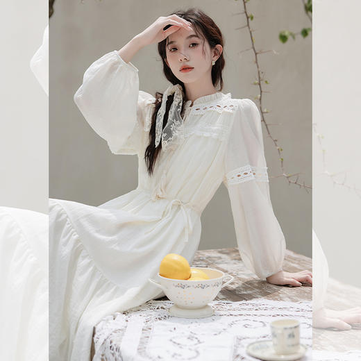 西遇民族风白色长袖连衣裙女2026年春季新款收腰波西米亚大摆长裙SS060231 商品图2