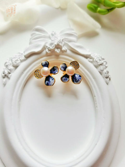 珐琅彩·四叶青925银镀金珍珠项链 | 珐琅彩.四叶青925银镀金珍珠耳饰 商品图8