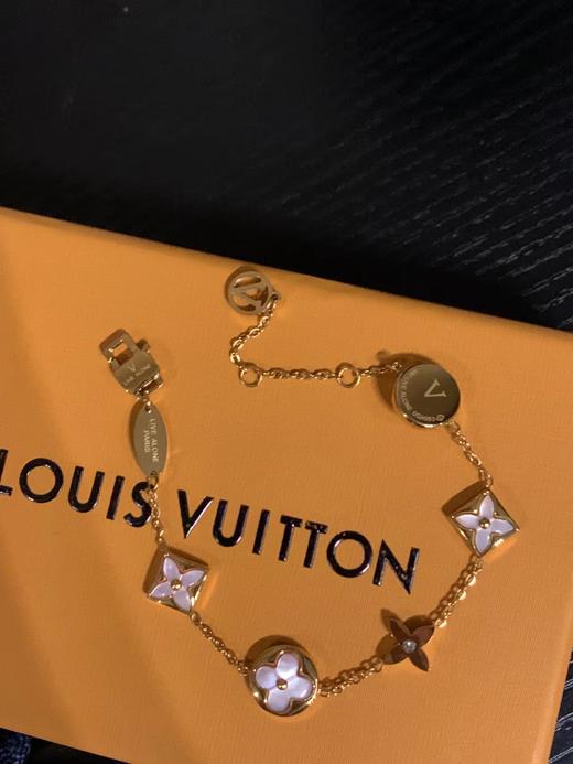 F0318112小众设计四叶草复古老钱流行粉贝母五花手链 商品图0