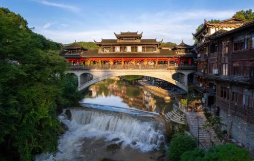 【五一华为专团】经典湘西大环线张家界+芙蓉镇+凤凰古城深度5天4晚 商品图8