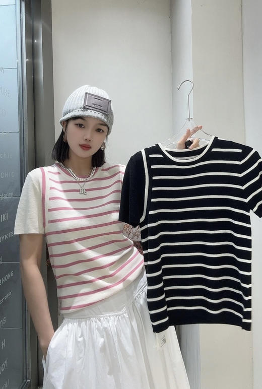 原单新款撞色条纹针织上衣 商品图0