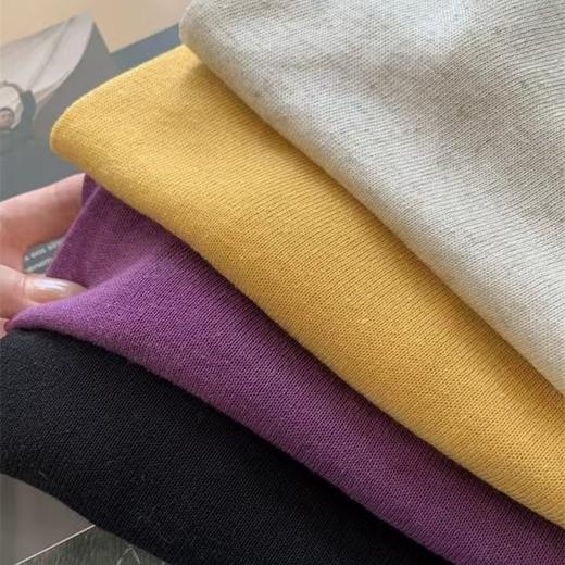 佐姿莎 亚麻针织高级感V领慵懒上衣 V领设计修饰脖颈线条 宽松廓形 遮肉显瘦不挑人 异色纱结纹理 细腻层次感 商品图9