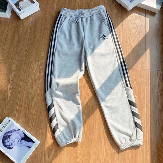 F031879春季新款三杠束脚春秋新单品版型宽松运动裤 商品图4