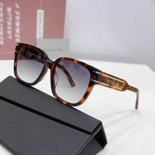 迪奥 Signature S7F  字母镜腿 CD 不规则板材方形时尚太阳镜 商品图6