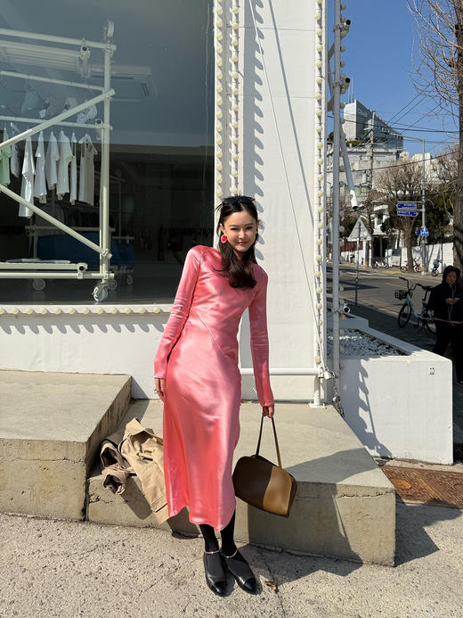 DUO智仙生 黑标 pop pink粉红女郎现代甜感醋酸连衣裙 商品图0